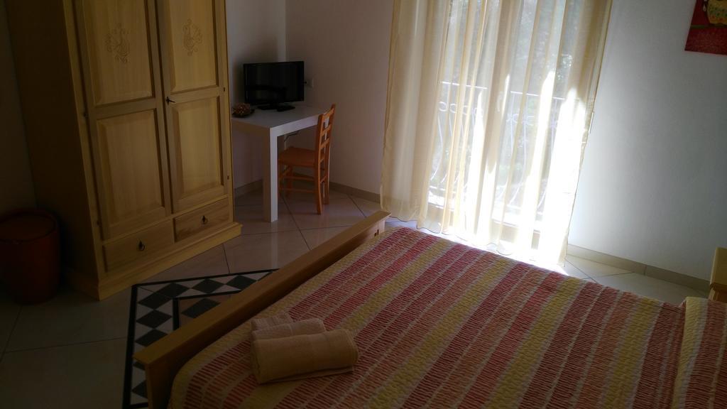 B&B Sa Zodia Guest House Bitti Zewnętrze zdjęcie